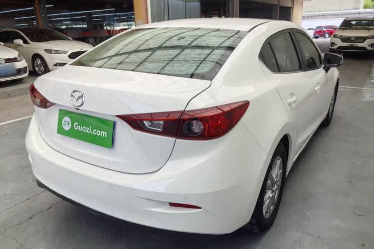 Used Mazda 3 Axela 2014 Sedan 1.5L Automatic Luxury Model
