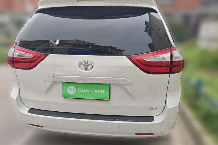 Used Toyota SIENNA 2018 3.5L 2WD Limited 7-Seater Canadian Version