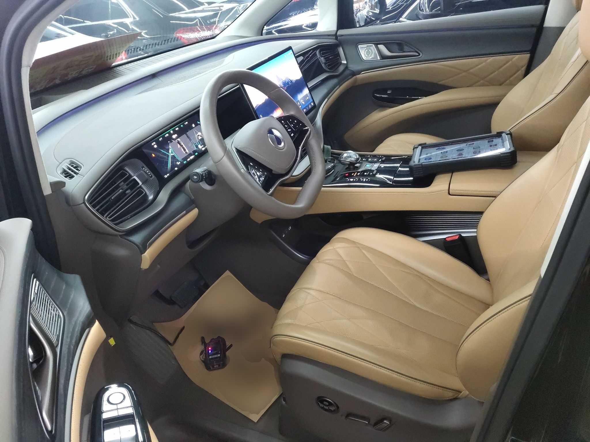 Переднее сиденье в автомобиле