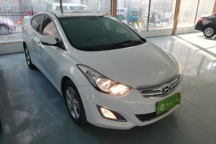 Used Hyundai Elantra (5th Generation / Langdong) 2012 1.6L Automatic Leading Model Front Right 45 Deg