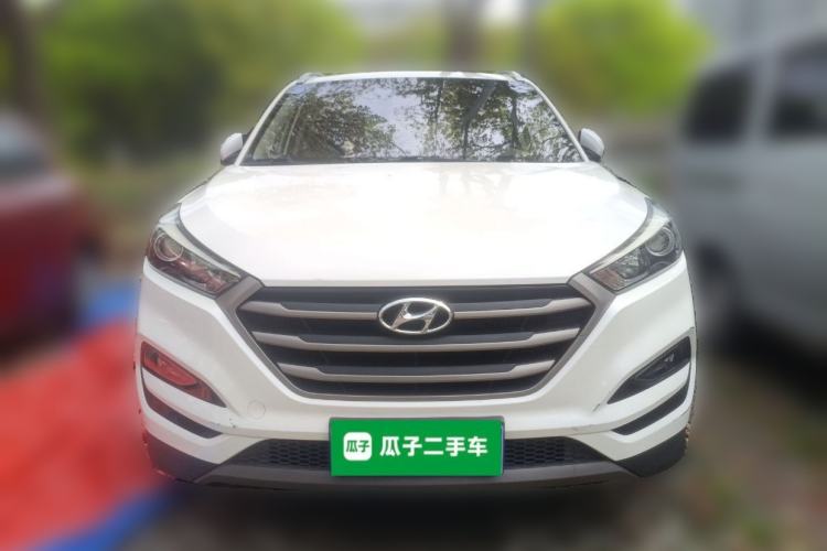 Used Hyundai Tucson 2015 1.6T Dual-Clutch Two-Wheel-Drive Smart Model Front