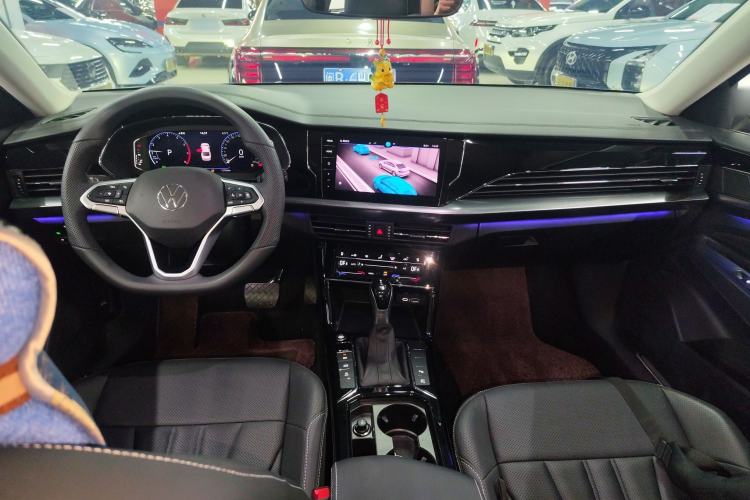 Used Volkswagen Passat 2025 Outstanding Model 380TSI Starry Dragon Glorious Edition
