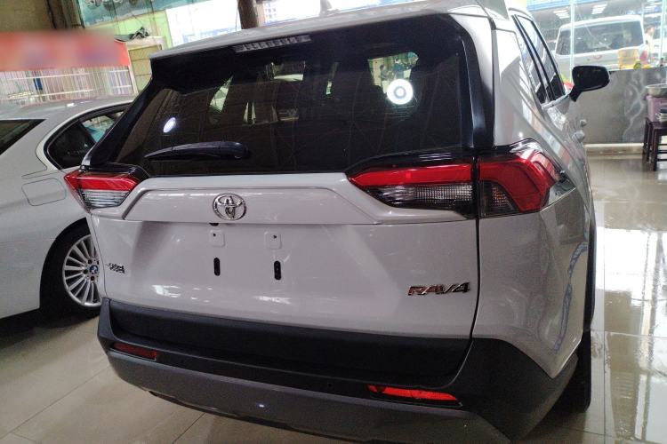 Used Toyota RAV4 2020 2.0L CVT Two-Wheel Drive Fashion PLUS Edition
