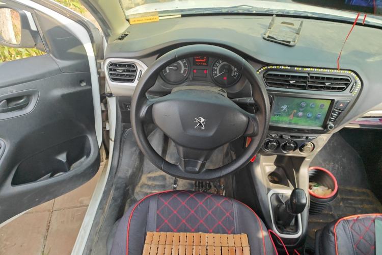 Used Peugeot 301 2016 1.6L Manual Comfort Edition Steering Wheel