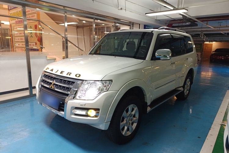Used Mitsubishi Pajero 2018 3.0L Automatic Standard Edition