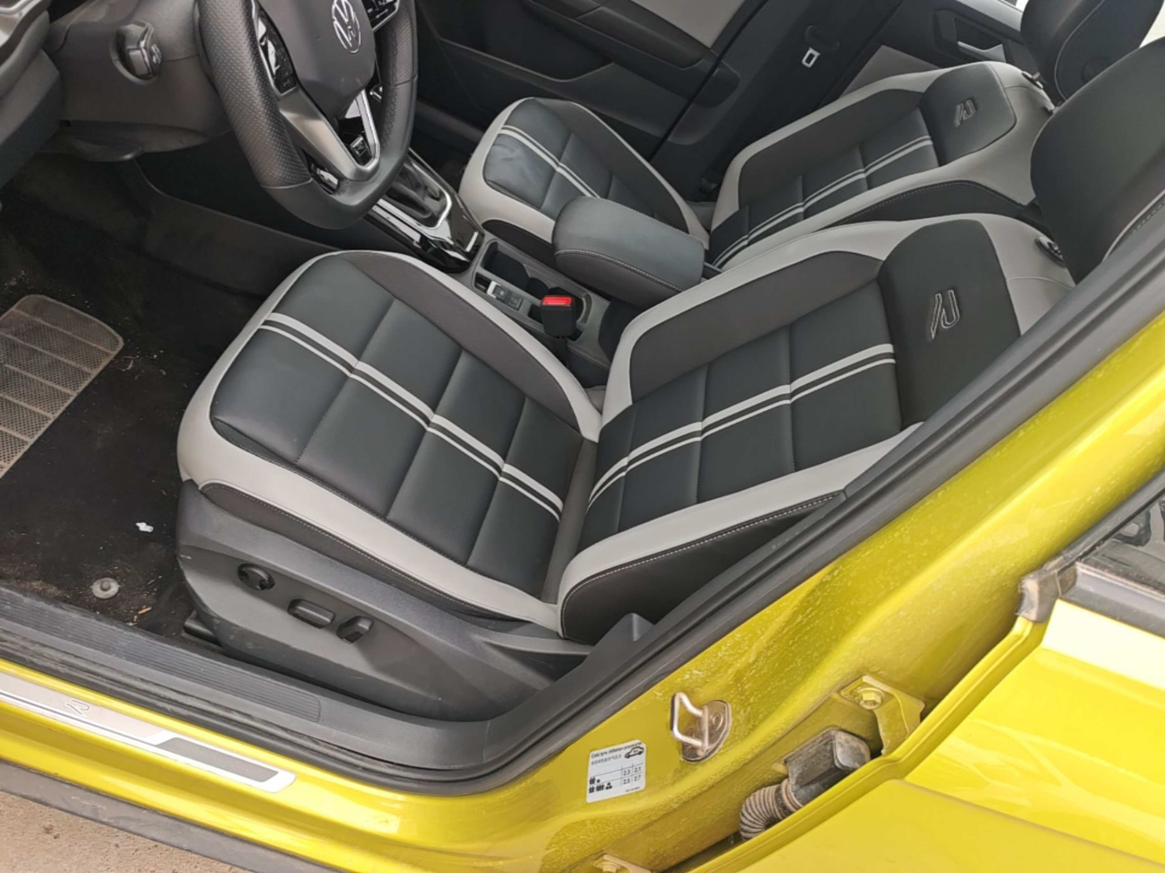 Interior delantero