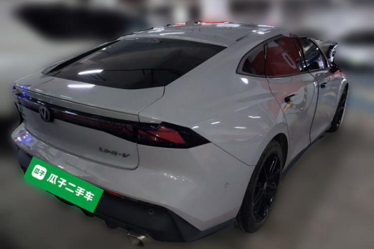 Used CHANGAN UNI-V 2022 1.5T Smart Navigation Version
