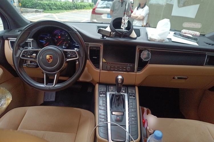 Used Porsche Macan 2017 Macan 2.0T Center Console