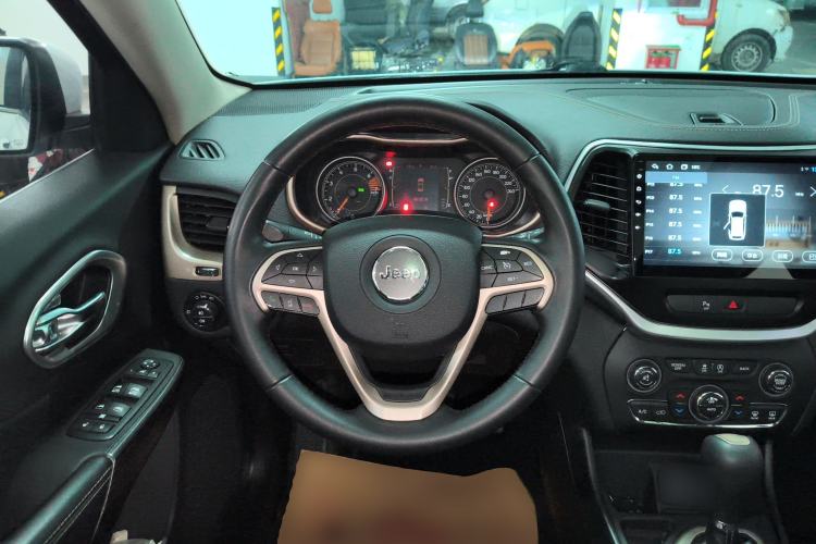 Used Jeep Cherokee 2016 2.4L Leading Edition Steering Wheel