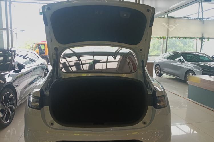 Used Leapmotor C01 2023 Range-Extended 216 Comfort Edition Trunk