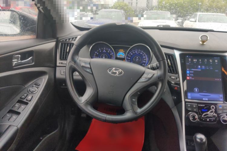 Used Hyundai Sonata 2013 2.0L Automatic Supreme Edition Steering Wheel