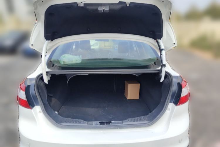 Used Ford Focus 2012 Sedan 1.6L Automatic Fashion Edition