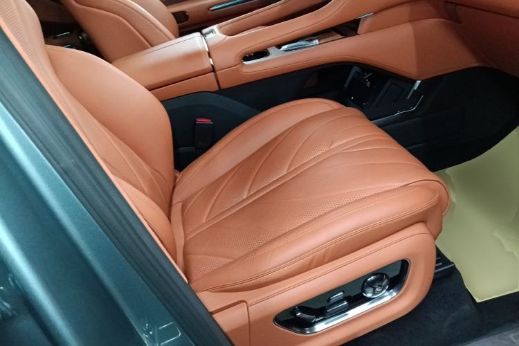 Used Yangwang U8 2023 Luxury Edition Right Front Seat