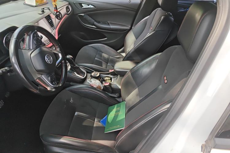 Used Buick Verano 2018 Hatchback GS 20T Dual-Clutch Luxury Model Left Front Seat