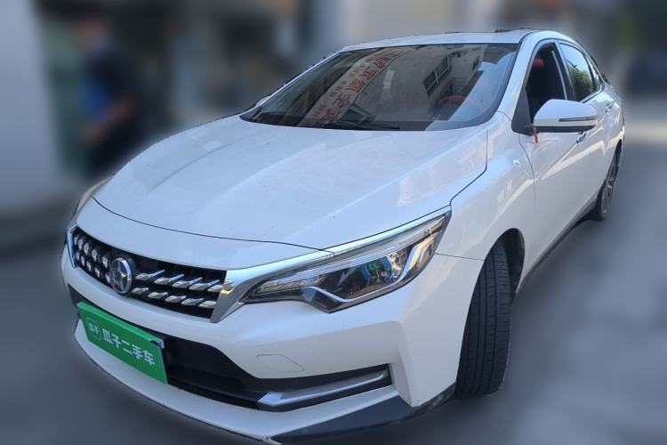 Used Venucia D60 2019 1.6L XL CVT Smart Connect Elite Edition Guazi used car, China used car export, Used car for sale, Used  cars, Cheapest cars for sale