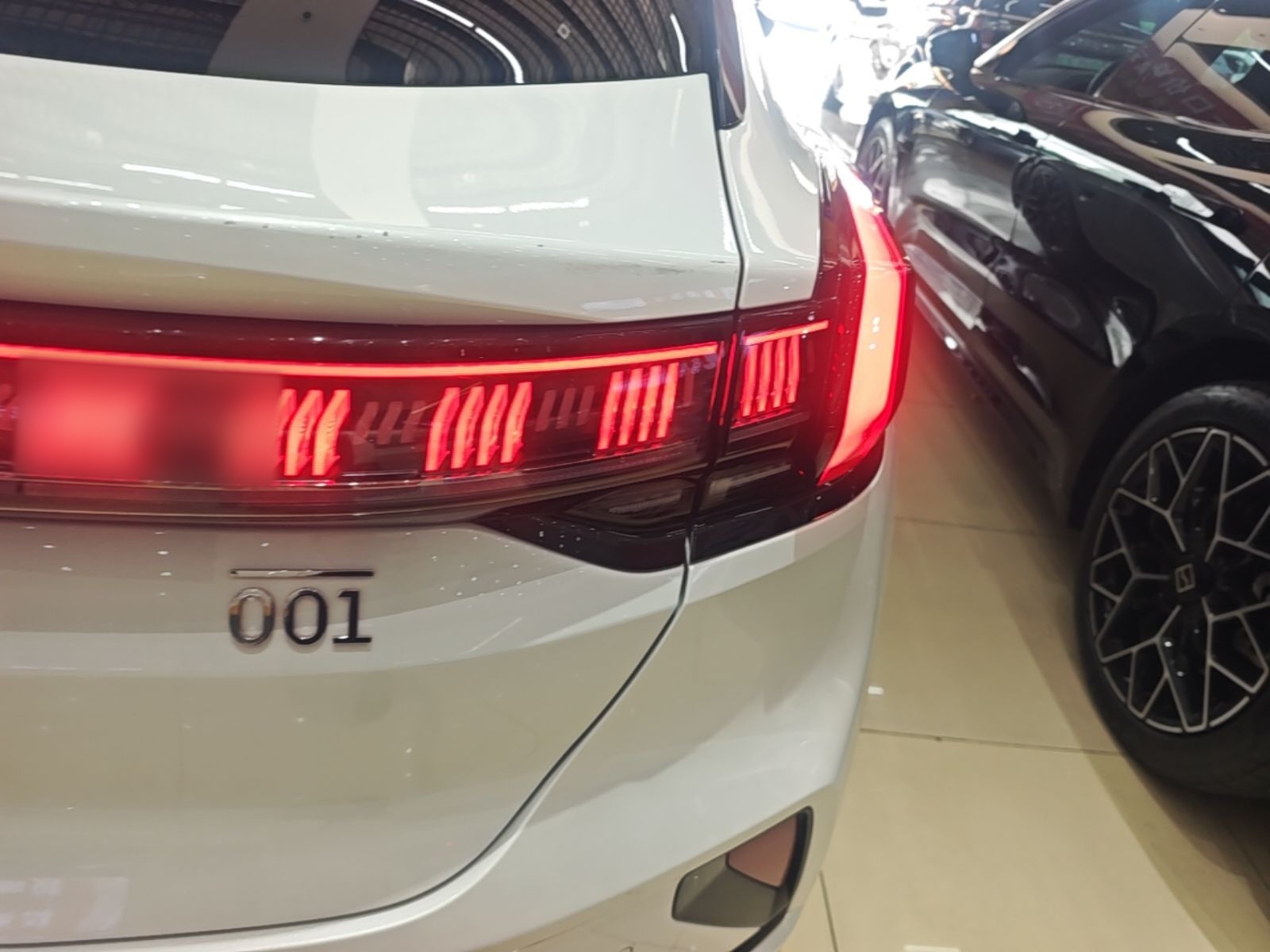 Zeekr 001 2024 YOU Edition 100 kWh All-Wheel Drive — снимка 9
