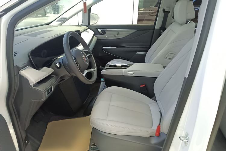 Used Buick GL8 2025 Lu Zun Deluxe Edition