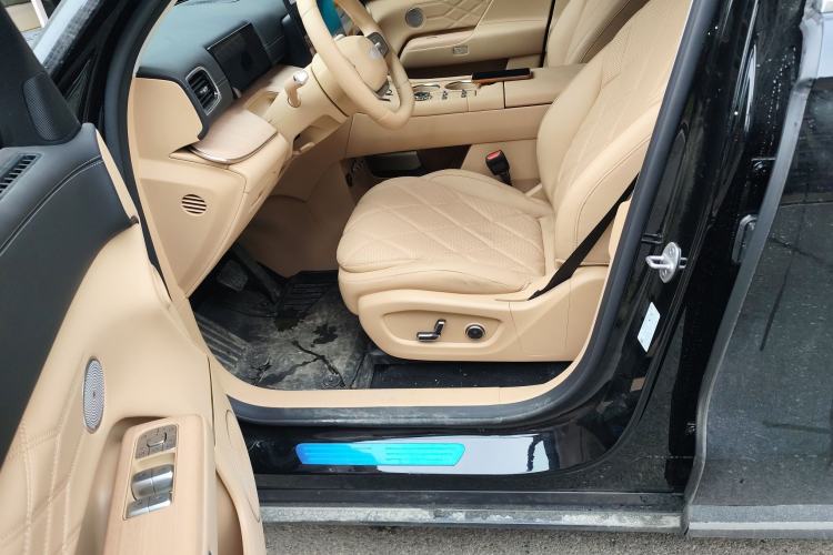 Used Chery T11 2026 Model 220 All-Wheel Drive Dual IMAX Theater Edition
