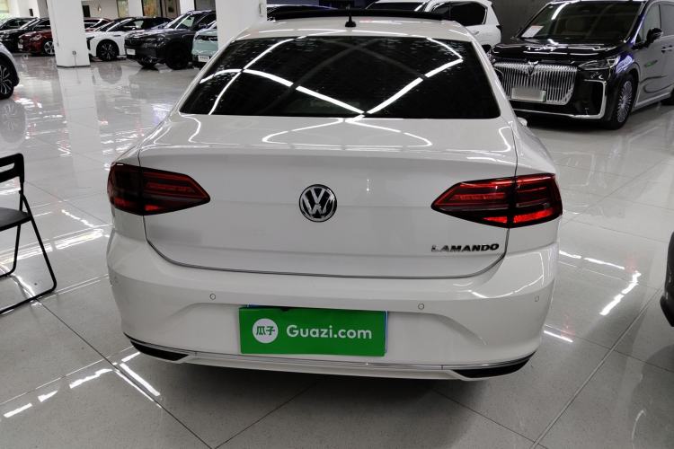 Used Volkswagen Lamando 2019 230TSI DSG Fashion Edition China VI Rear