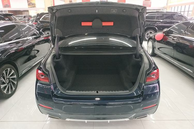 Used BMW 5 Series 2022 Second Facelift 525Li M Sport Package
