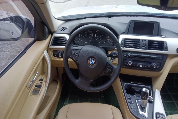Used BMW 3 Series 2014 320Li Fashion Model
