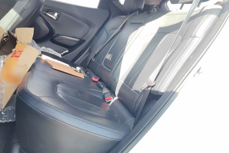 Used Hyundai ix35 2015 2.0L Automatic 2WD Smart Version China V Standard
