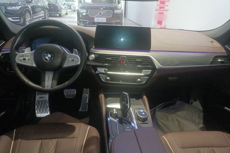 Used BMW 5 Series 2022 Second Facelift 530Li Leading Edition M Sport Package
