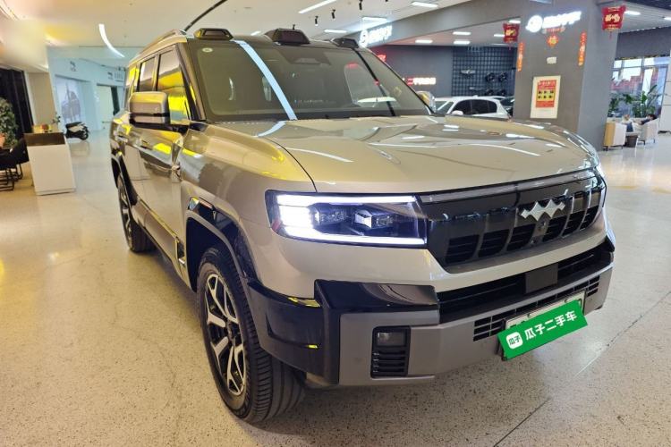 Used Formula Leopard 8 2025 Smart & Brave Flagship Edition 6 Seats Front Right 45 Deg