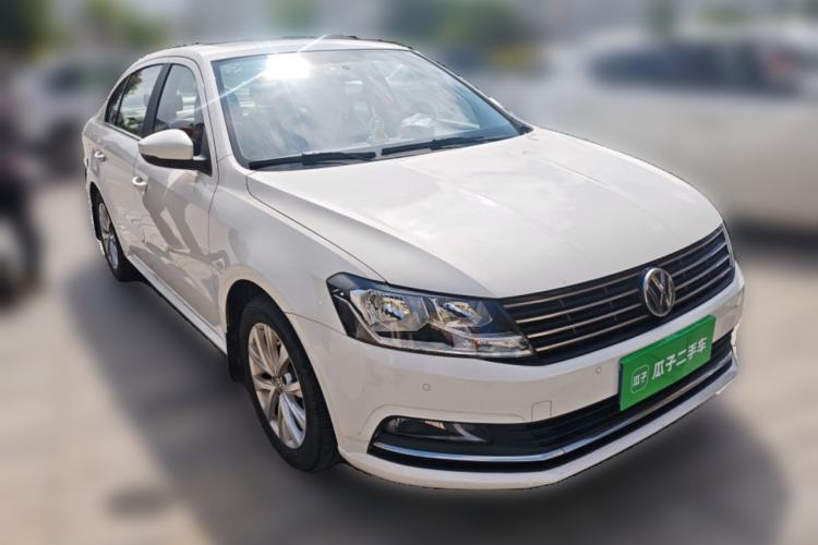 Used Volkswagen Lavida 2015 1.6L Manual Comfort Edition