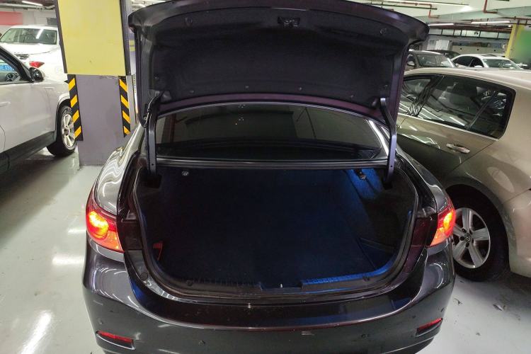 Used Mazda Atenza 2014 2.0L Blue Sky Luxury Edition