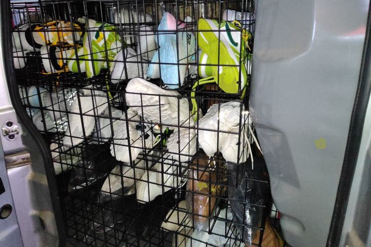 Used Jinbei Hiace X30 2023 1.5L Super-Enjoyment Van 2/5 Seats Non-Air-Conditioned Version SWC15M