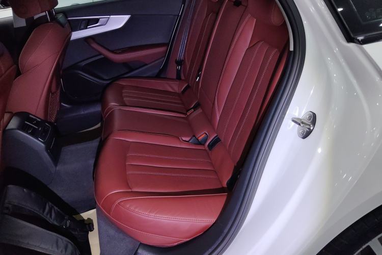 Used Audi A4L 2022 40 TFSI Luxury Dynamic Model