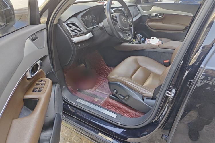 Used Volvo XC90 2020 T5 SmartDrive Luxury 7-Seater Driver Seat