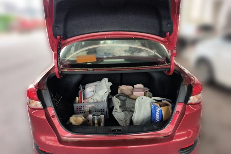 Used Nissan Lannia 2016 1.6L CVT Smart Cool Edition Trunk