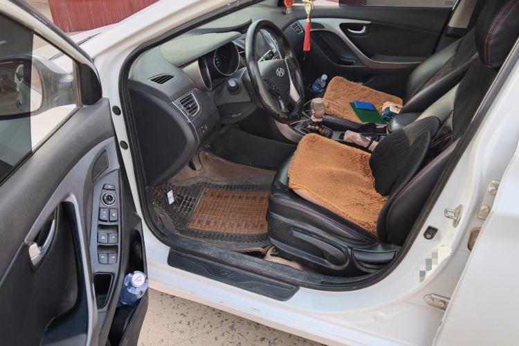 Used Hyundai Elantra (5th Generation / Langdong) 2016 1.6L Manual Luxury Model