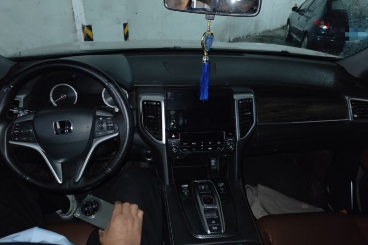 Used Honda UR-V 2017 370TURBO 2WD Prestige Edition China V Center Console