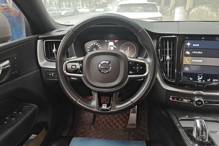 Used Volvo XC60 New Energy 2019 T8 E-Drive Hybrid Intelligent Luxury Sport Edition China VI Steering Wheel