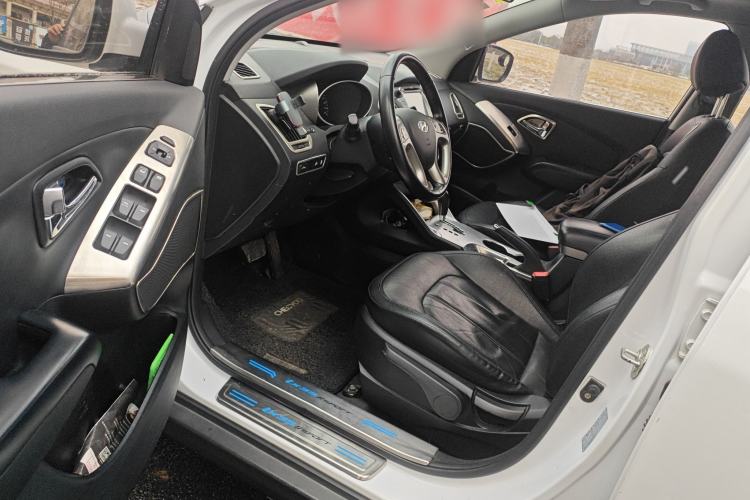 Used Hyundai ix35 2013 2.0L Automatic Two-Wheel Drive Smart GLS China IV Standard