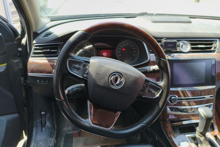 Used Dongfeng Aeolus A9 2016 1.8T Luxury Model Steering Wheel