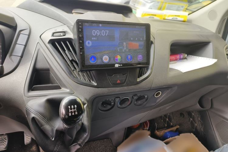 Used Ford Transit 2019 2.0T Diesel Multi-Purpose Commercial Vehicle Mid-Drive Mid-Roof 6-Seater China VI Standard