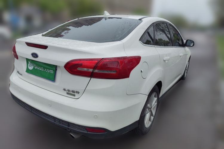 Used Ford Focus 2017 Sedan EcoBoost 180 Automatic Elite Model Rear Right 45 Deg