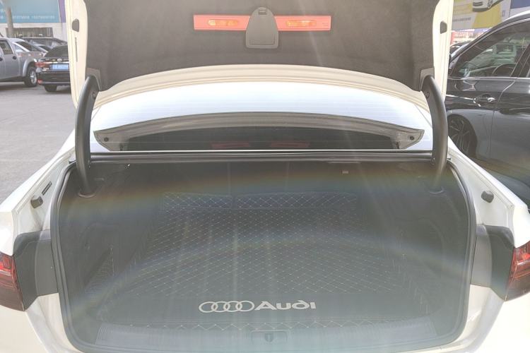 Used Audi A4L 2023 40 TFSI Luxury Dynamic Model
