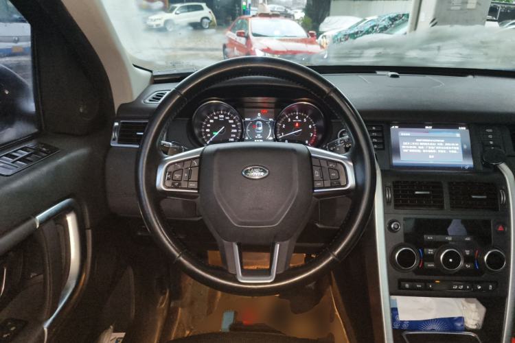Used Land Rover Discovery Sport 2018 240 PS SE Version Steering Wheel