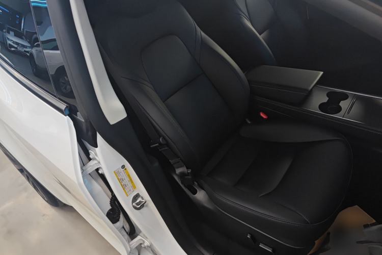 Used Tesla Model Y 2024 Rear-Wheel-Drive Version