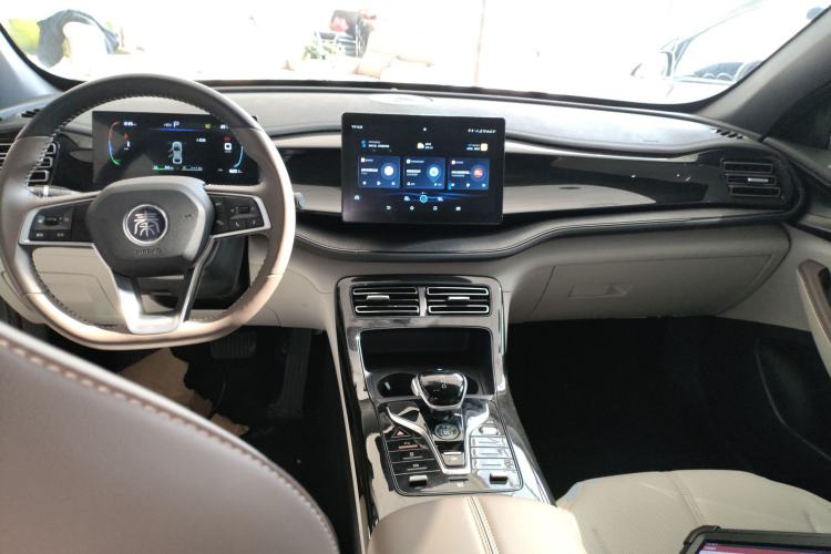 Used BYD Qin PLUS 2024 HONOR Edition DM-i 55KM Leading Model
