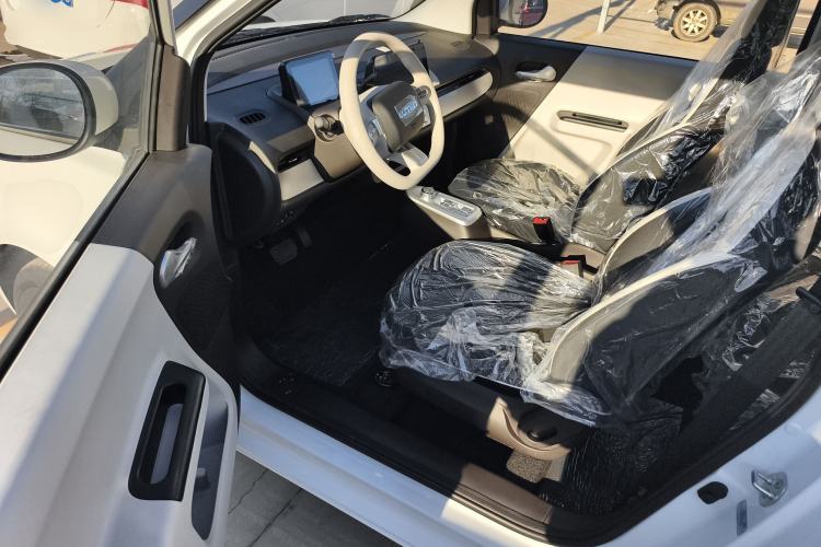 Used CHANGAN NEVO Lumin 2026 Model Treasure Edition 205km Passionate Beige Ningde