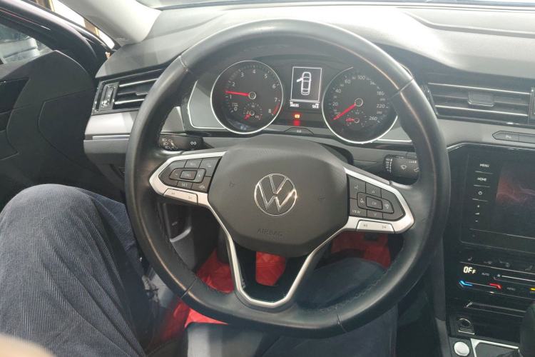 Used Volkswagen Magotan 2020 330TSI DSG Leading Model Steering Wheel