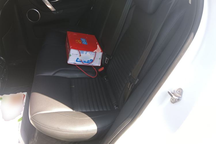 Used Land Rover Discovery Sport 2020 200 PS Family Edition