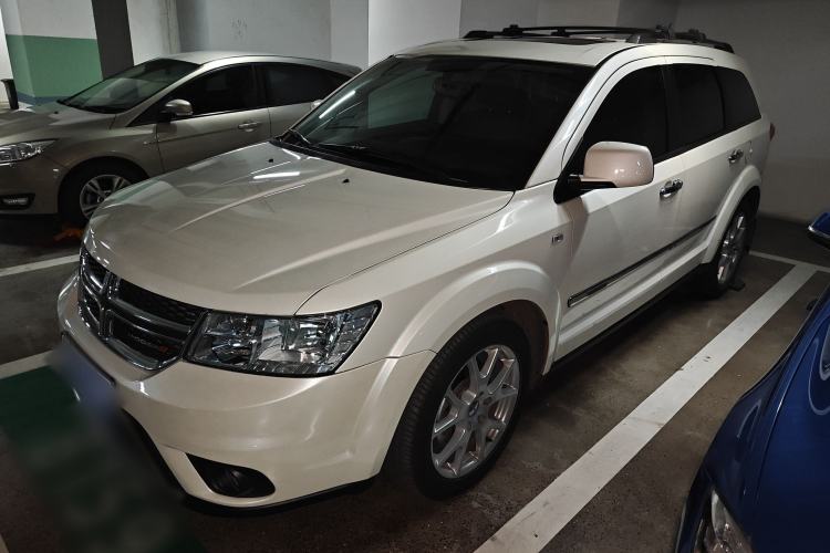 Used Dodge Journey 2013 2.4L Two-Wheel Drive Luxury Version
