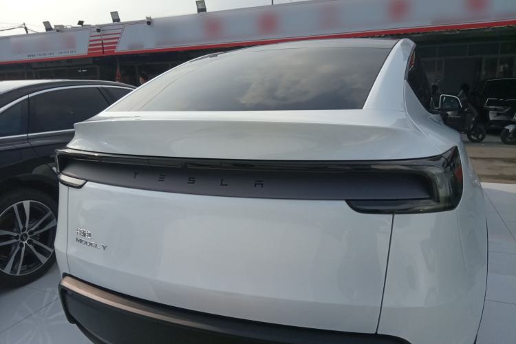 Used Tesla Model Y 2026 Rear-Drive Model